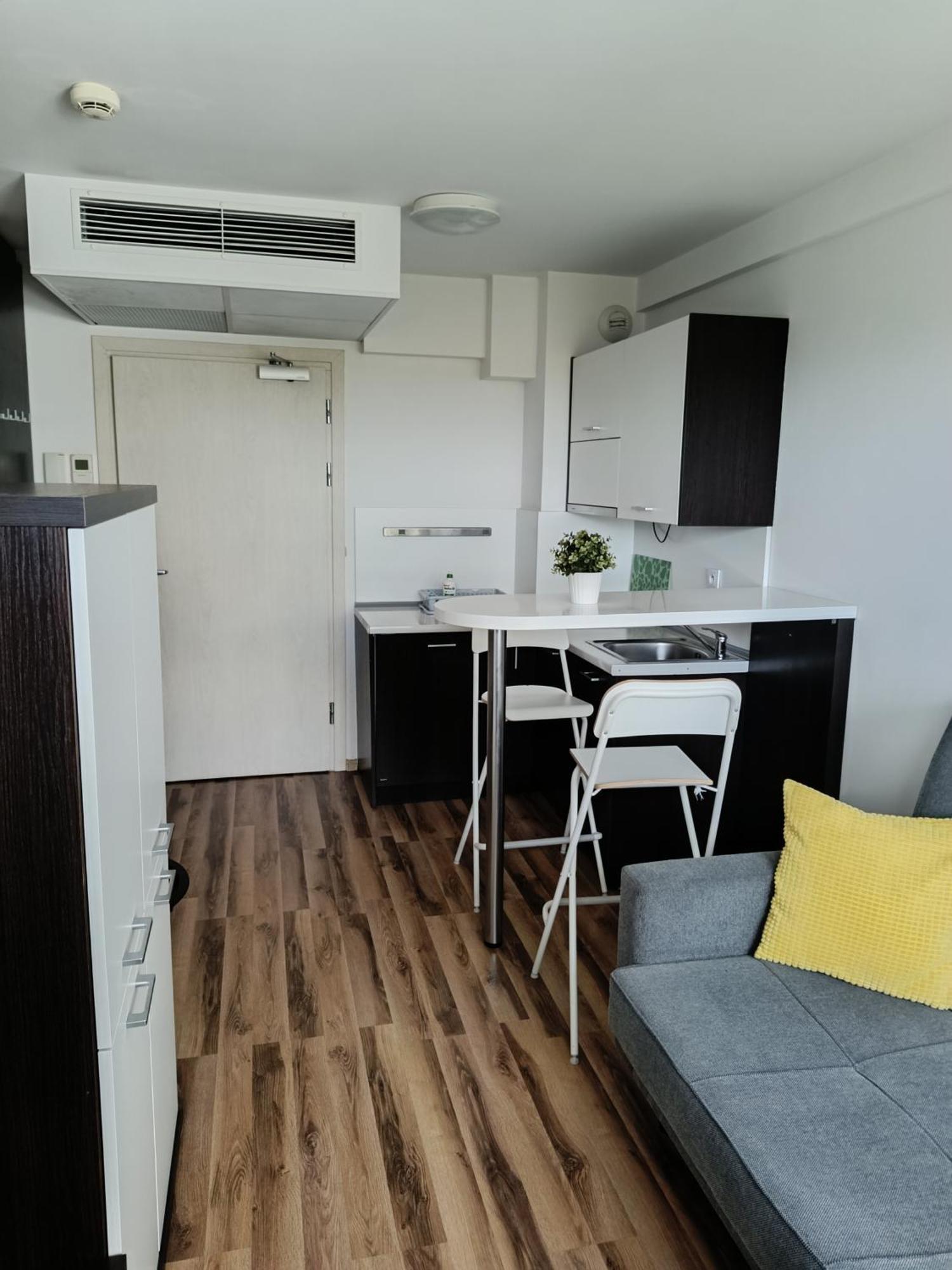 Starter 24 Wroclaw Apartment ภายนอก รูปภาพ